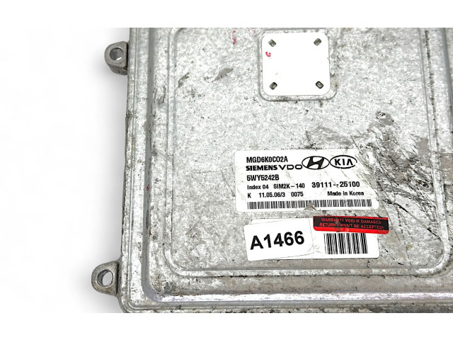 Блок управления двигателя 3911125100, 39111-25100 KIA Magentis