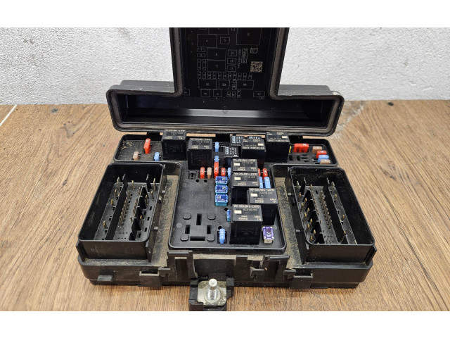 Блок предохранителей GB3T-14D068-KC Ford Ranger