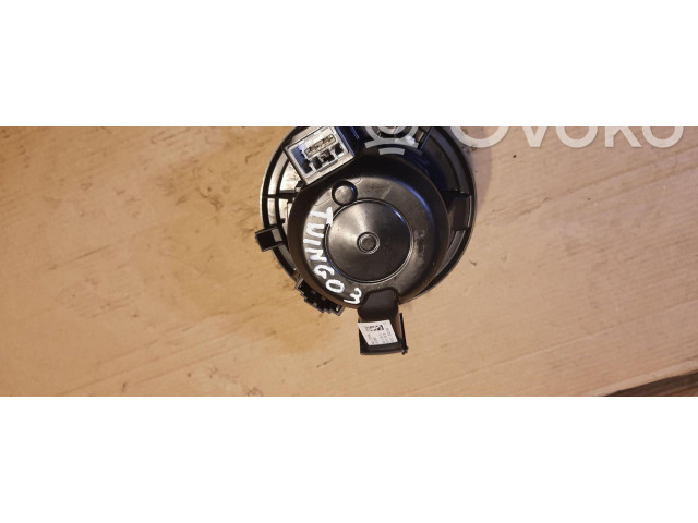 Вентилятор печки    EE797001   Renault Twingo III