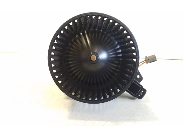 Вентилятор печки 2Q2820021A Audi A1