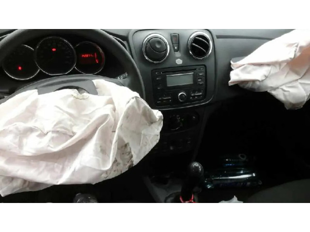 Моторчик заднего дворника 287105483R    Dacia Sandero