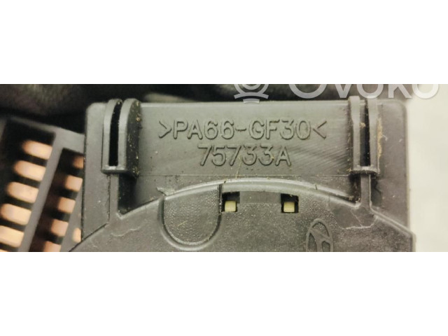 Ручка стеклоочистителей 75733A   Hyundai Getz