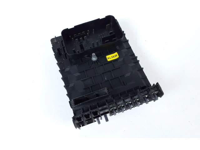 Блок предохранителей 1K0937125C, KL5826   Volkswagen Jetta V    