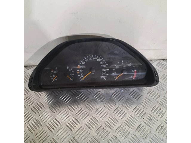 Přístrojová deska Mercedes-Benz E W210 2000 2105403348