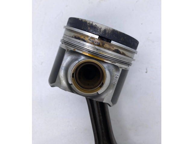  Поршень с шатуном AXD   Volkswagen Transporter - Caravelle T5  