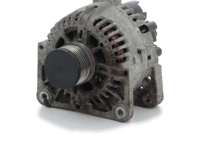 Генератор 8200537415, J0-9047I   Renault Clio III      