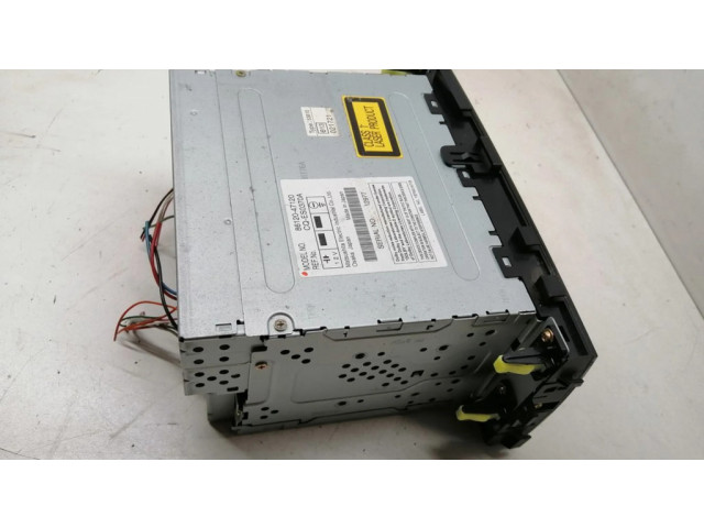 Радио/ проигрыватель CD/DVD / навигация