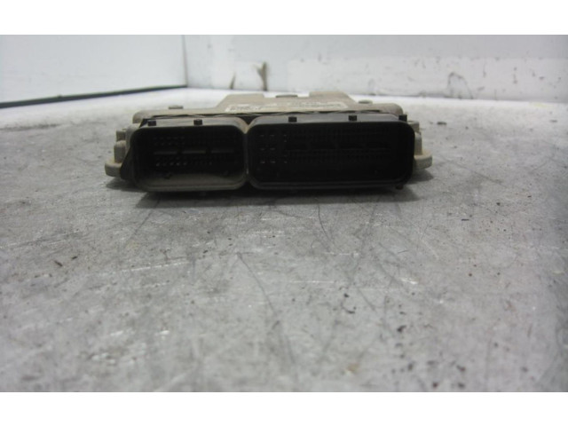 Řídící jednotka 03G906021AQ   Volkswagen Caddy 