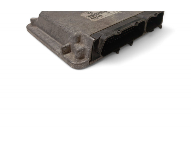 Řídící jednotka 038906013D, 0281001679 Volkswagen Polo III 6N 6N2 6NF 1999