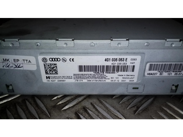 Радио/ проигрыватель CD/DVD / навигация