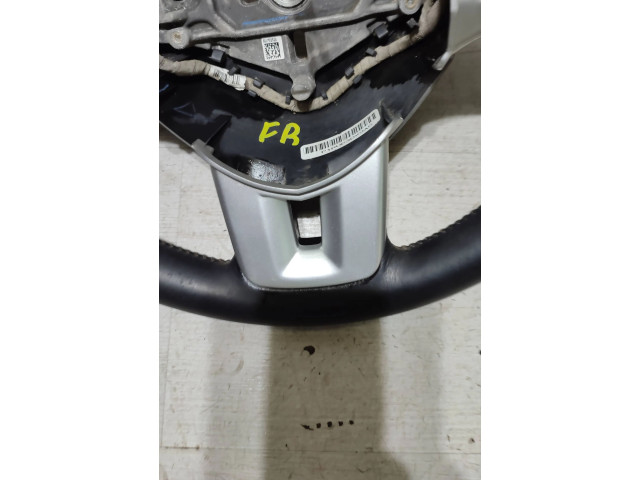 Руль Fiat Freemont   -  года 68064791AD      