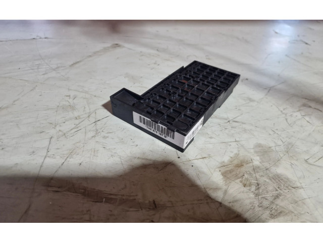 Pojistková skříňka 7H6970187B Volkswagen Transporter - Caravelle T5 2006