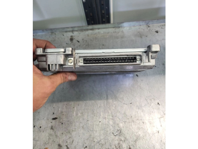 Блок управления двигателя 7700105813   Renault Clio I