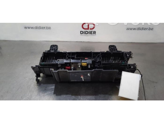 Pojistková skříňka 103440600C Tela Model S 2016