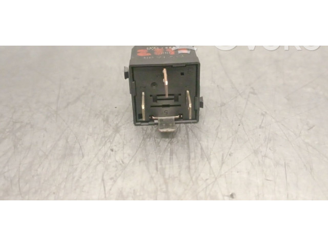 Pojistková skříňka 4H0951253A Volkswagen Caddy 2017