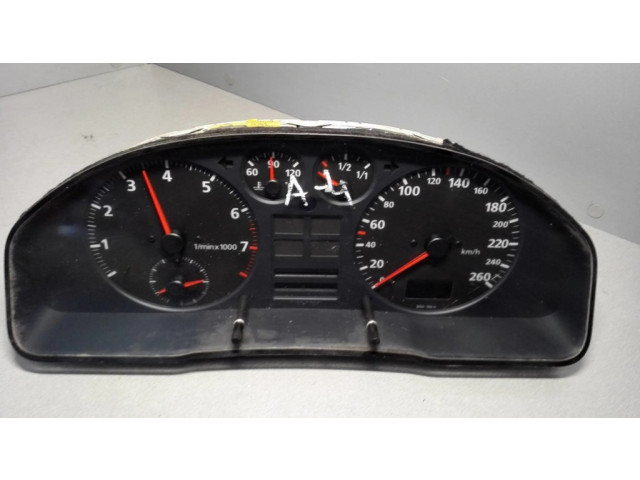 Přístrojová deska  Audi A4 S4 B5 8D 2000 8D0919033C  