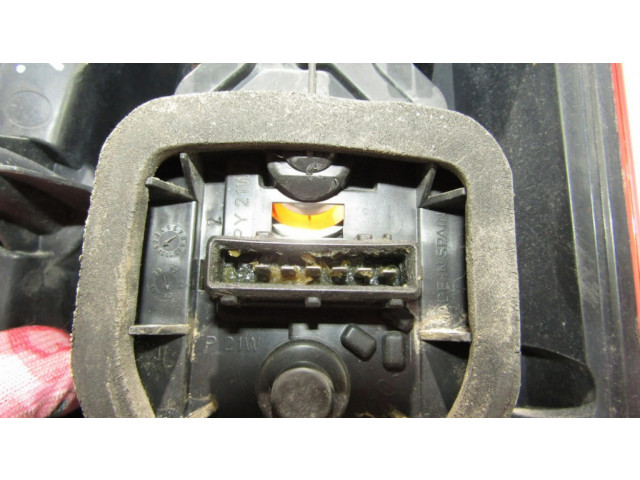 Задний фонарь левый сзади 9657977080    Citroen Berlingo   2003-2007 года