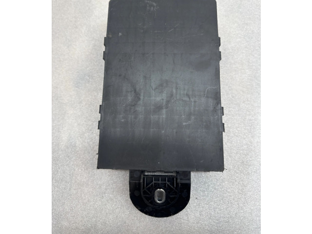 Блок предохранителей 32142591   Volvo XC90    