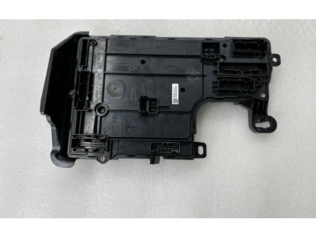 Блок комфорта 149785000D, 156735900B Tesla Model 3