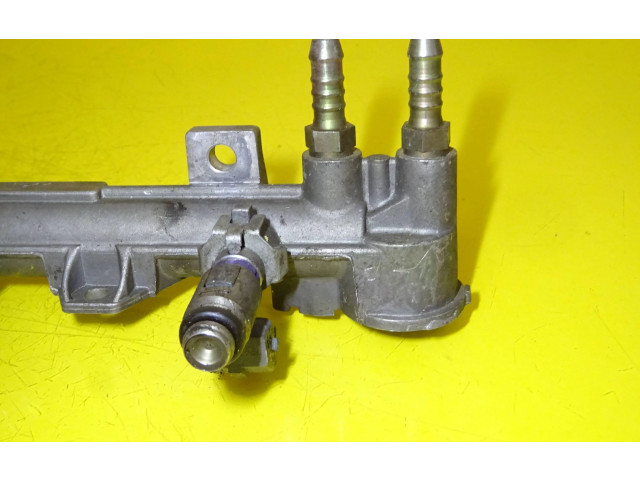 Топливная рампа 036133319   Volkswagen Golf IV  