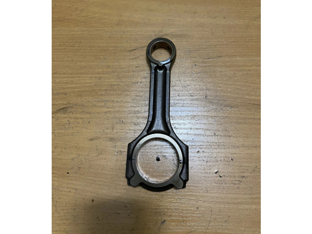 Шатун  235102A900, 235102A400    KIA Sportage  