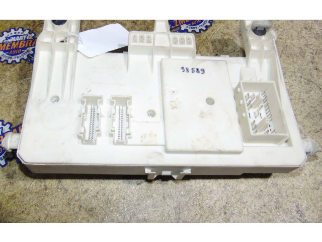 Блок предохранителей 31254749, 519096812 Volvo C30