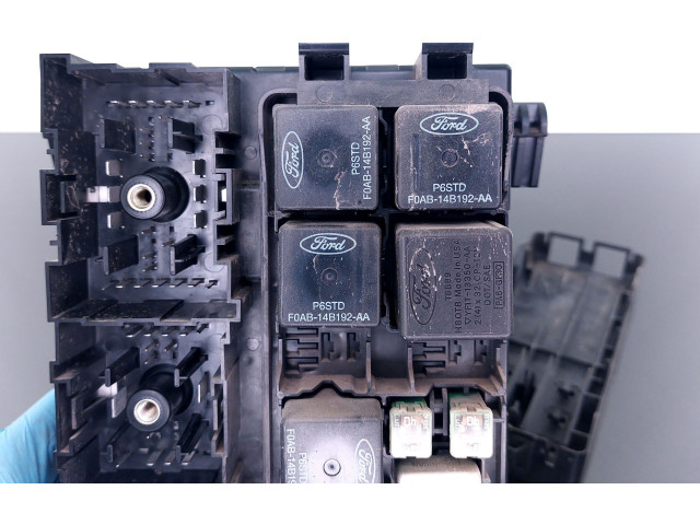 Блок предохранителей YF1T14A067AG, VF1T14B205CE Mercury Sable IV