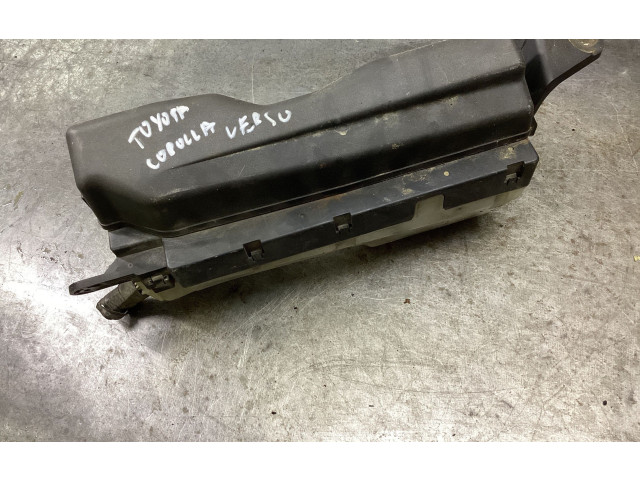 Блок предохранителей Toyota Corolla Verso AR10