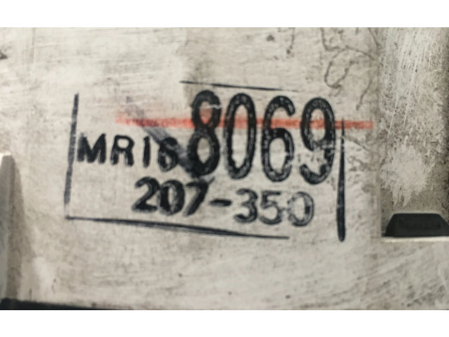 Панель приборов MR168069 Mitsubishi Colt