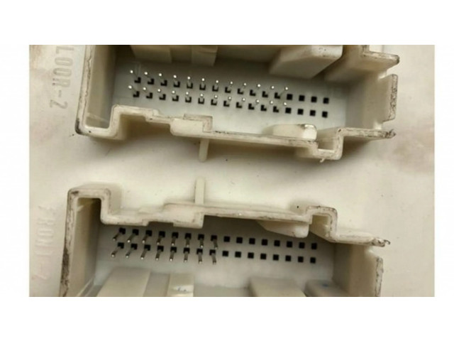 Блок предохранителей 66730C, 05004846 Mazda 3 I