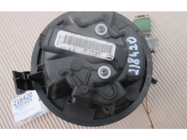 Вентилятор печки       Dacia Logan I