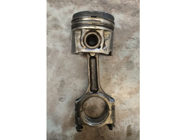  Поршень с шатуном    Nissan X-Trail T32  