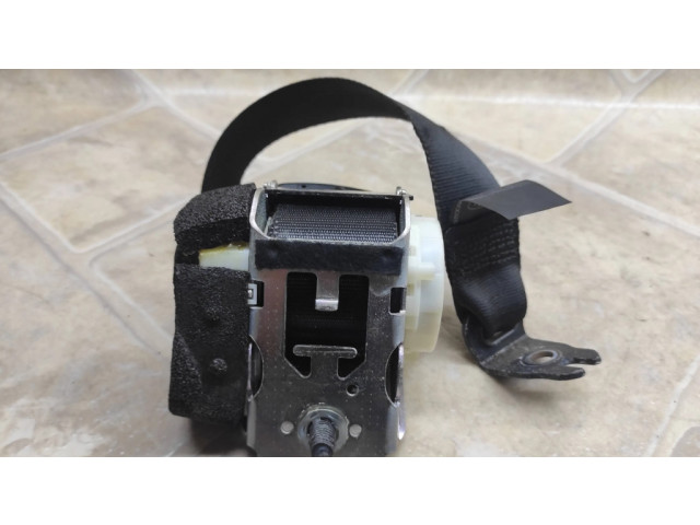 Задний ремень безопасности