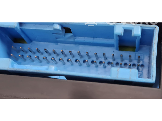 Панель приборов 1J0919861   Volkswagen Golf IV       