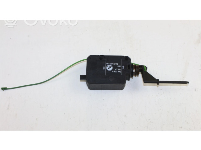 Degalų bako dangtelio spynos varikliukas