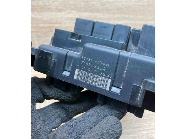 Блок предохранителей 8637841 Volvo S80