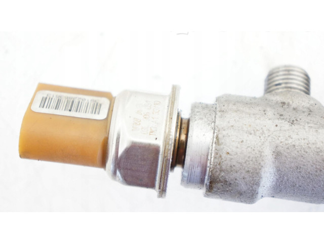 Vstřikovací lišta 057130090T 057130764AB Seat Ibiza IV (6J,6P)