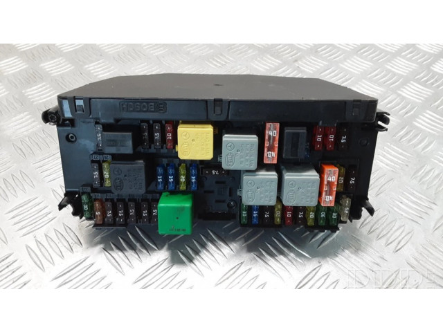 Pojistková skříňka A2129008207, F005V01062 Mercedes-Benz C W204 2011