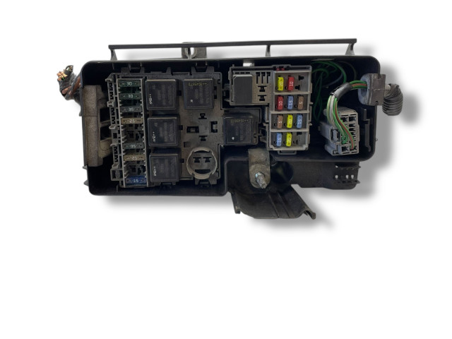 Блок предохранителей  30728132   Volvo V70    