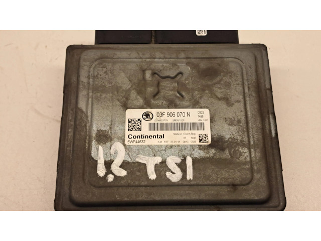 Řídící jednotka 03F906070N, 5WP44632 Skoda Fabia Mk2 (5J) 2011