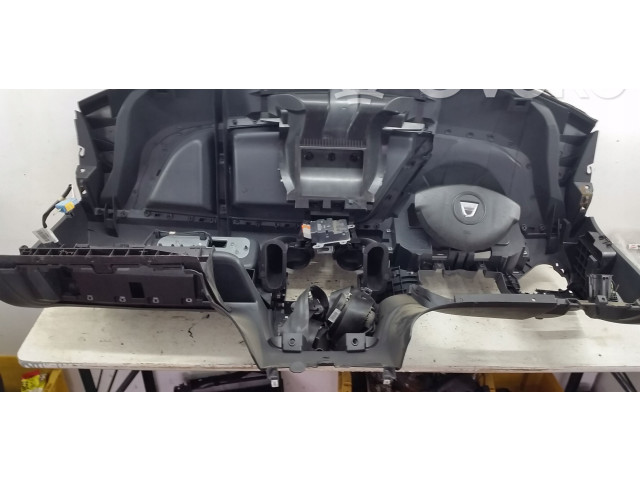Блок подушек безопасности 681007344R   Dacia Dokker
