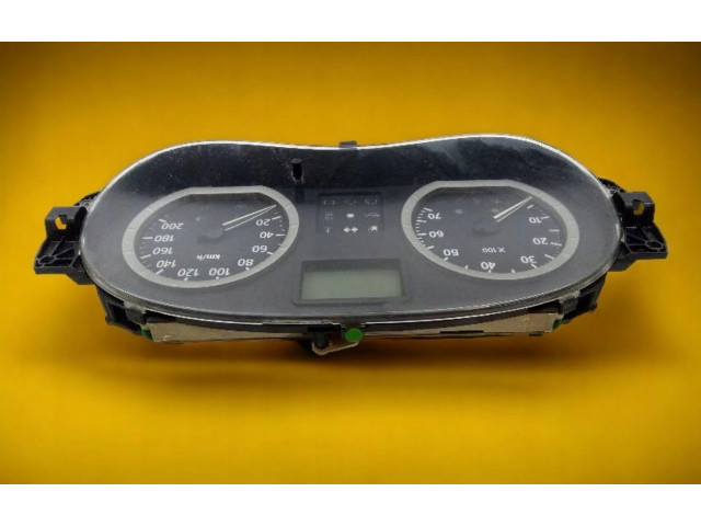 Панель приборов 8200650541   Dacia Logan I       