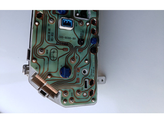 Панель приборов    Rover 25       