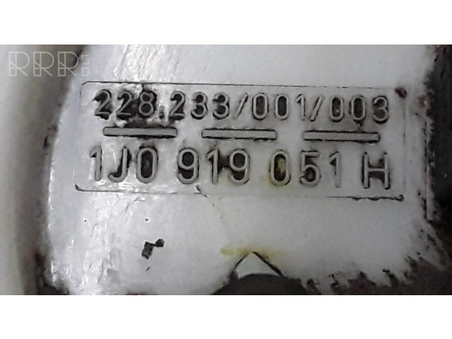 Насос топлива (в топливном баке)