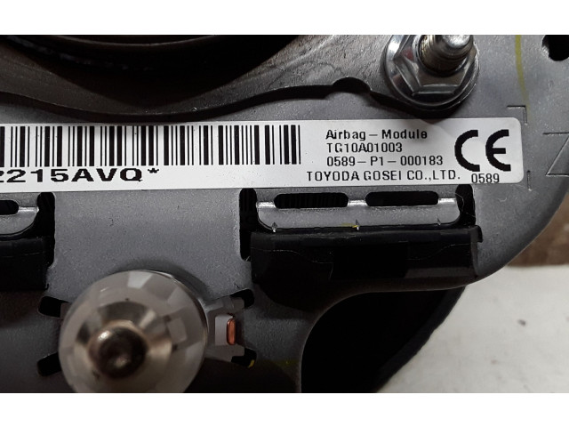 Подушка безопасности водителя 0589P1000183 Toyota Avensis T270