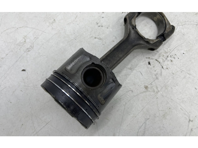  Поршень с шатуном    Saab 9-5  