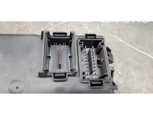 Блок предохранителей  00517187860   Fiat Grande Punto    