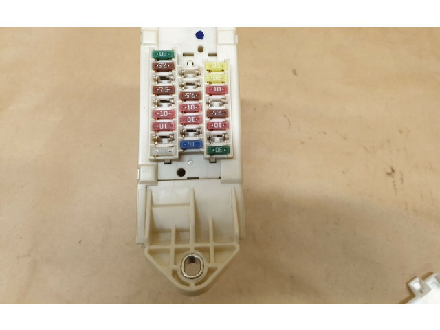 Блок предохранителей  8267230141   Lexus GS 300 350 430 450H    