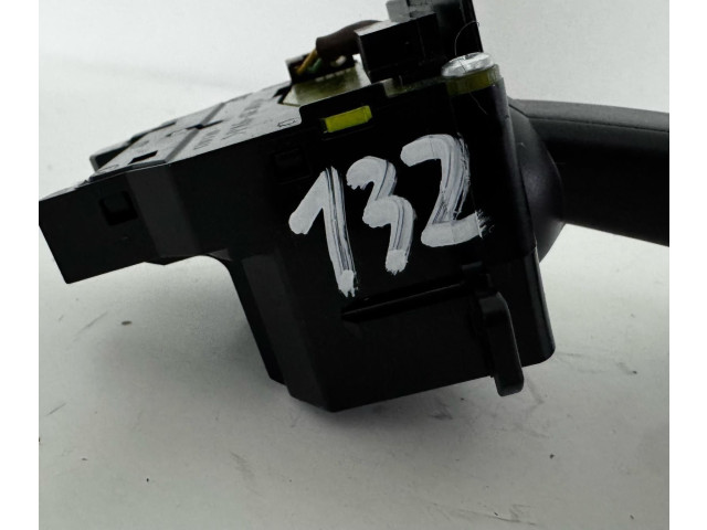 Ручка стеклоочистителей 17D770   Volvo C30