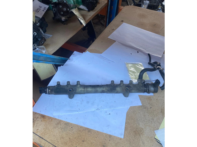 Топливная рампа 30757146, 000306L3   Volvo V70  